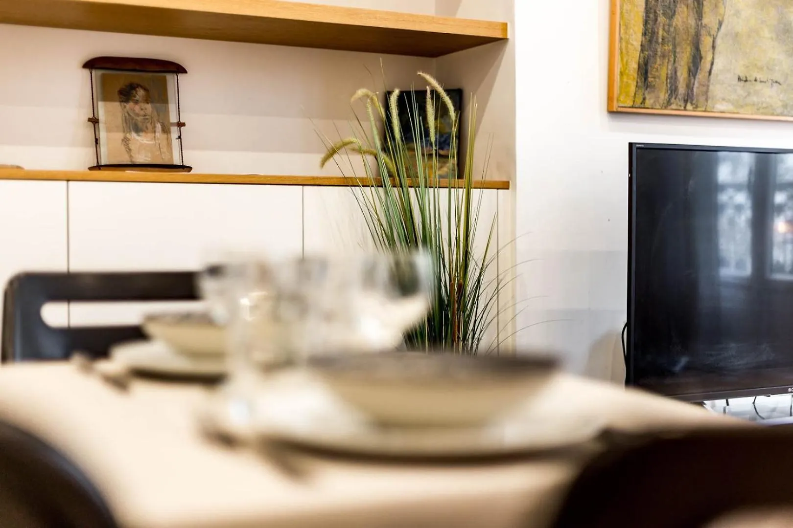 The Charming, Comfortable Charlemagne Ail Lyon Apartamento